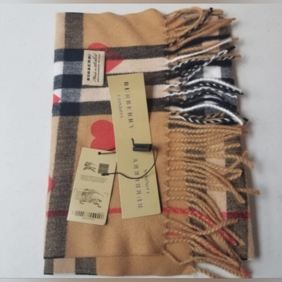 Burberry scarf - Picture 2 of 4